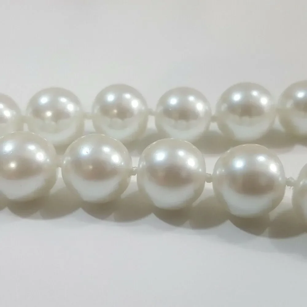 Kissaka Hand Knotted Glass Faux Pearl Bead Necklace 21
